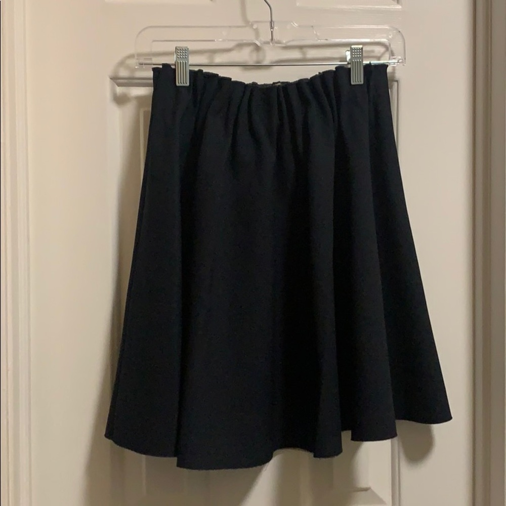 Zara Navy Skirt, Size M! Good for fall/winter!